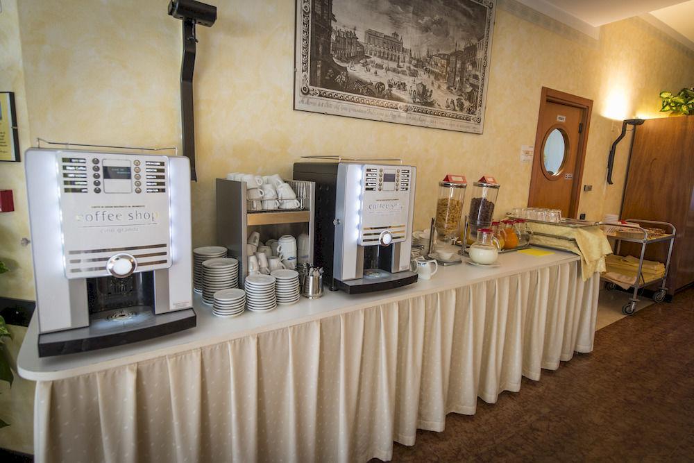 Hotel Krystal Bussolengo Luaran gambar